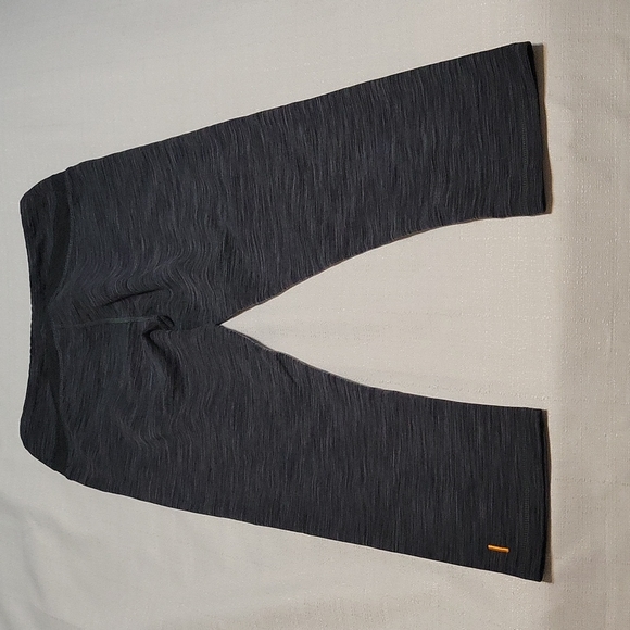 Lucy grey mix capris womens size medium - Picture 5 of 7
